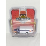 Greenlight 1:64 International Durastar 4400 Delivery Truck Gulf